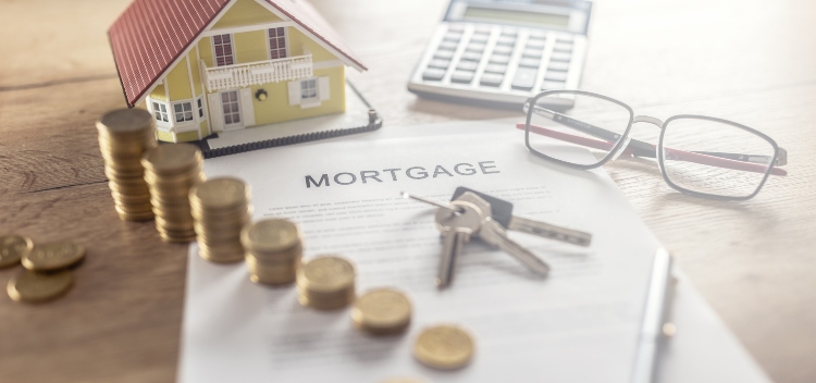 ../../assets/small-pics/medium-vecteezy_mortgage-contract-for-the-purchase-or-sale-of-an-apartment_27489207_medium.jpg